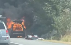 последните минути кола изгоря напълно тракия