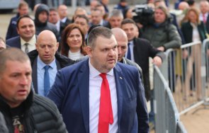 пеевски вече незаобиколим фактор преглътнете