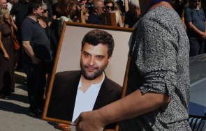 стотици приятели близки простиха тодор славков снимки