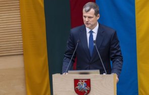 правителството литва подаде оставка премиерът оттегли