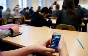 финландия забрани използването мобилни телефони училище