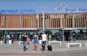 служителите летище бургас готвят стачка заплатите били обидно ниски