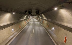 ограничават движението тунел железница магистрала струма