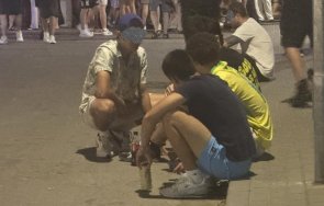 Хванаха 21 непълнолетни при среднощна полицейска хайка в заведения във Варна
