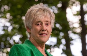 почина стела римингтън първата жена шеф mi5