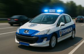 сръбската полиция задържа трафикант мигранти гонка магистрала