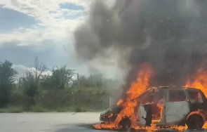 автомобил изгоря третия тунел струма посока перник снимки