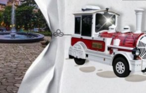 туристическо атракционно влакче зарадва посетителите старозагорски парк