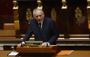 франция политическа криза премиерът поиска вот доверие септември
