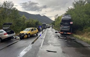 меле неделната сутрин тежка катастрофа враца ранени снимки