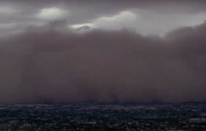 огромна пясъчна буря премина американския щат аризона видео