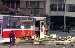 екшън софия тийнейджъри отвлякоха трамвай софия забиха подлеза спирка снимки