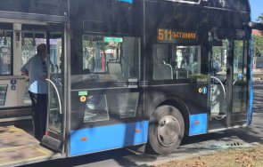 агресивен пътник строши врата автобус градския транспорт бургас