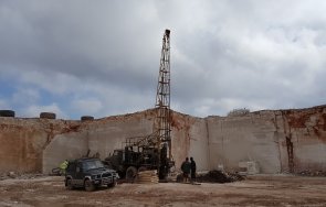 инцидент работник пострада работа кариера лекари борят живота