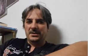 бащата малтретирания адриан пастрокът държи арогантно нито един момент изрази съжаление