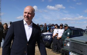 желязков целенасочените атаки институциите подкопават доверието обществото снимки