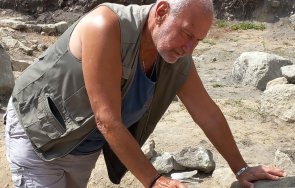 смъртта две деца xiv потресе археолозите перперикон