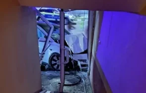 кола блъсна блок асеновград