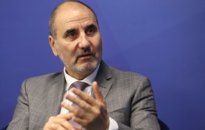 САМО В ПИК И РЕТРО: Цветан Цветанов на опера в Миланската Скала (СНИМКА)