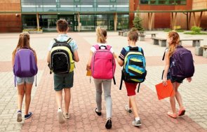 късно начално учебните занятия част училищата