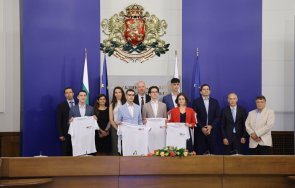 премиерът желязков стипендиантите insait останахте българия вашия талант носите славата страната