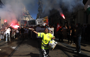 протестът блокираме всичко подпали франция новият премиер оптимист справи