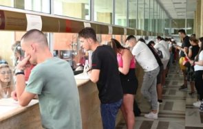 унсс приел близо 1500 студенти повече отпуснатите места