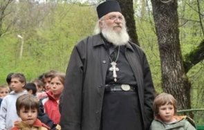 скръбна вест почина отец иван хан