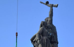 изчезнаха части паметника съветската армия