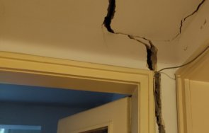 евакуират обитателите напукан блок софия