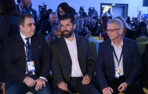 татяна буруджиева пик ретро стане свита румен радев  