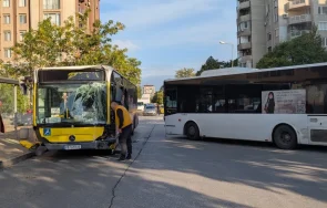 извънредно тежка катастрофа два автобуса пловдив ранени снимки