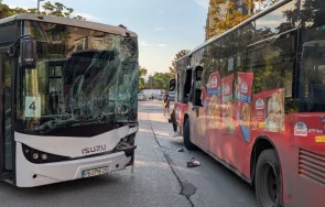 извънредно тежка катастрофа два автобуса пловдив ранени снимки