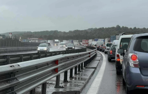 спират трафика тракия ихтиман четири ден минути