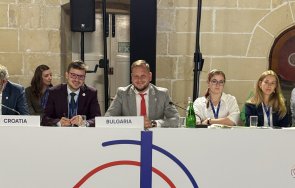 зам министър петър младенов последното десетилетие българия инвестира милиона евро младите хора