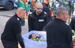 военни почести медал храброст погребаха загиналия елените главен боцман стефан иванов