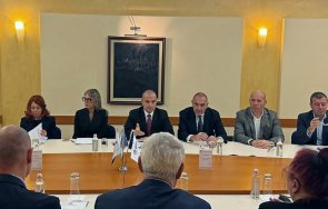 вицепремиерът караджов повече инвестиции товари приходи нашата цел пристанище варна