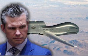 заради пукнатина стъклото самолетът пийт хегсет кацна аварийно