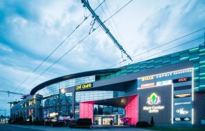 евакуираха столичен мол