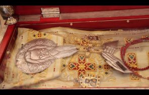 преславен ден честваме празника прослава мощите великия български патриарх