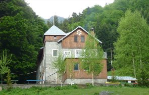 обявиха 100 годишната хижа васил левски карлово уютната 2025