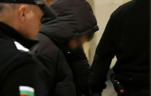 съдът остави ареста годишния убиец наръгал свой връстник мола