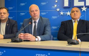 извънредно пик борисов събра премиер министри депутати кметове решат съдбата управлението желязков време избори живо