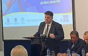 вицепремиерът атанас зафиров приемането еврото риск отменя надгражда стабилността валутния борд