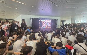 сте сами обедини 400 ученици борбата употребата наркотици хазартната зависимост