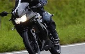 мотоциклетистите турция вече задължително носят предпазни ръкавици