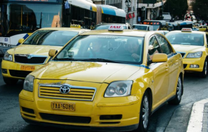 таксиметрови шофьори атина планират часова стачка