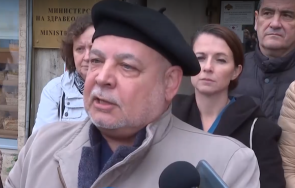 общественият съвет национална детска болница подава оставка