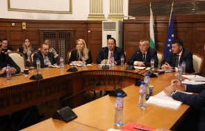 министър тахов мзх обмисля възможност предоставяне държавна помощ minimis подпомагане засегнатите маловодието производители сектор рибарство