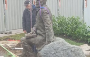 поставят паметник захари стоянов народното събрание